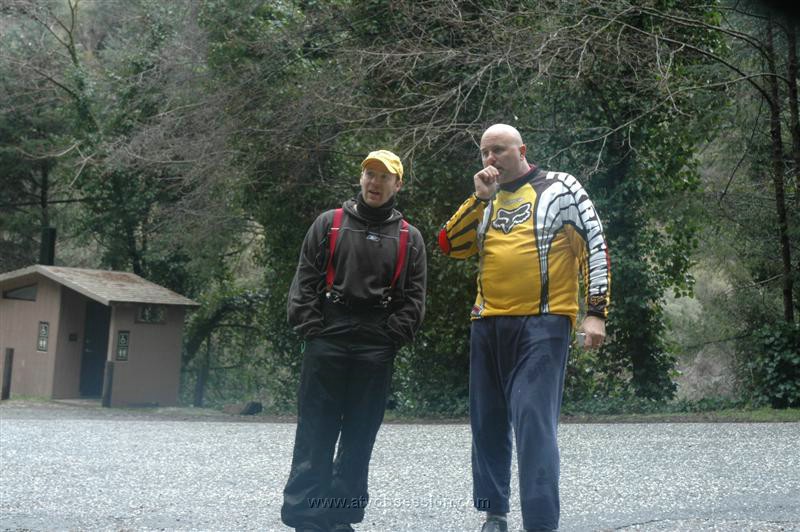 49. Larry tries his camera on a timer...no go..jpg