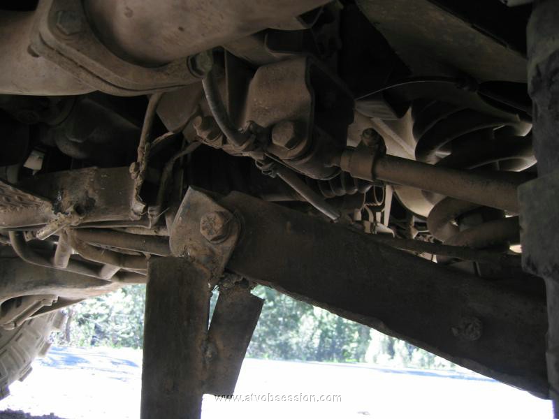 06. Here's why...A-Arm is busted..jpg