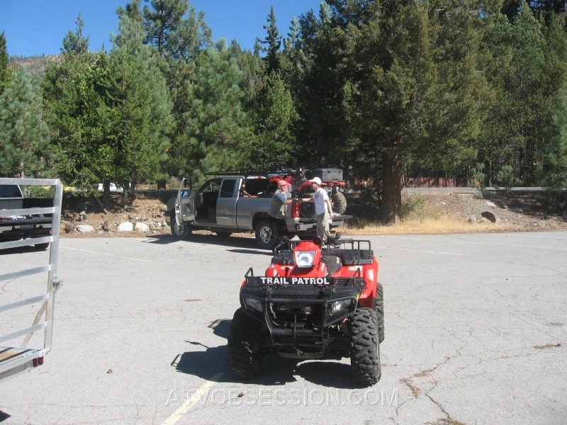 001. Larry and Eric, aka GrizzlyGuy meet for the 1st time..jpg