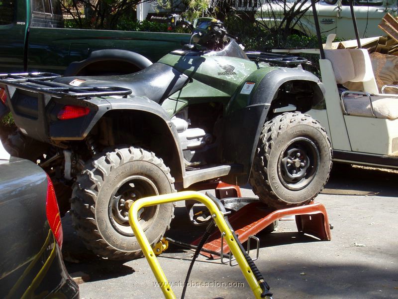 001. Dusty and Chad load the Green Machine..jpg
