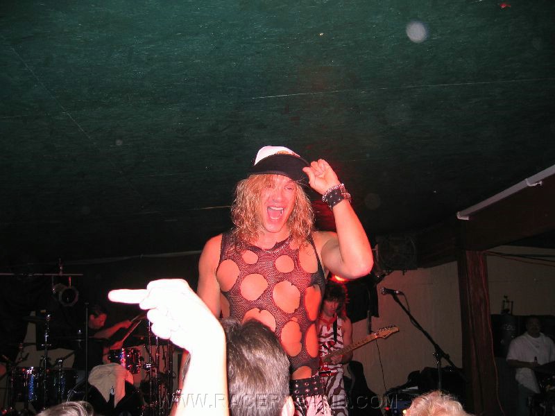 66. The show goes back on!..jpg