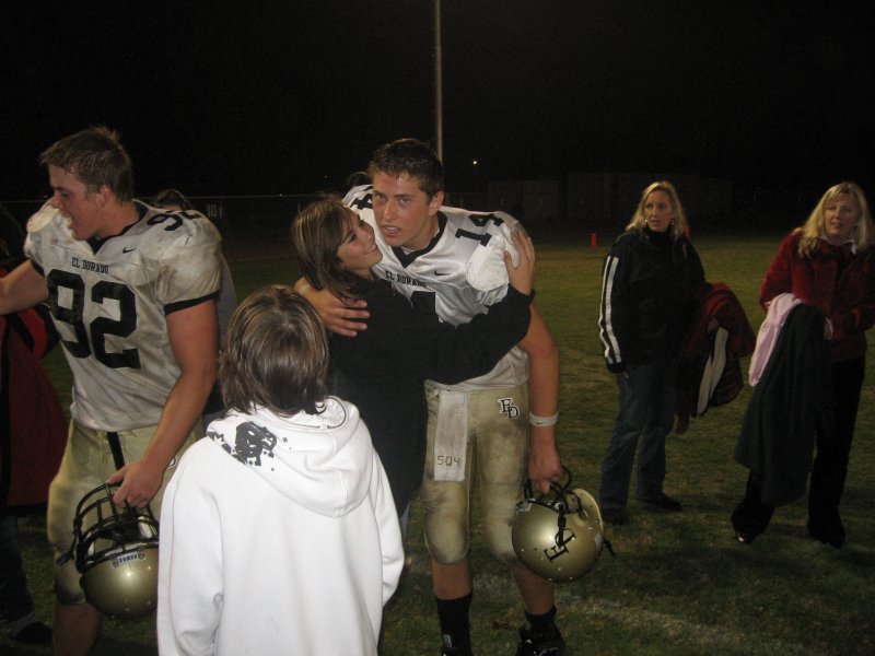 01. Monica flies down for the game, and Kane give s a hug after the game..jpg