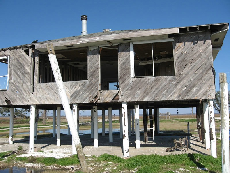 76. The piers weren't nearly high enough...the water went over the house..jpg