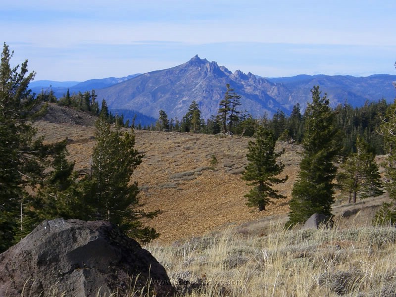 076. Killer mountains near by..jpg