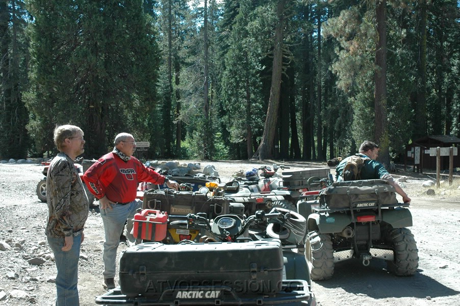 032. And Larry, apparently shoots at the same time..jpg