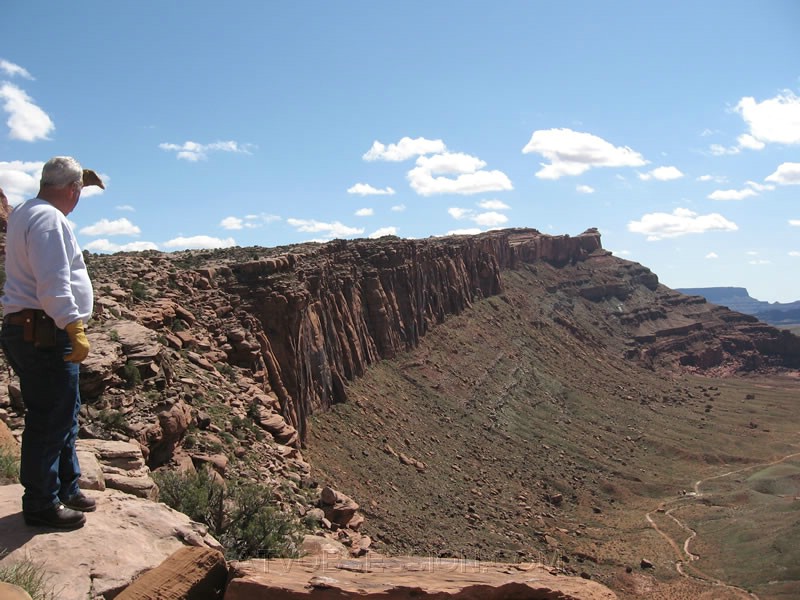 174. Steve checking out the canyon..jpg