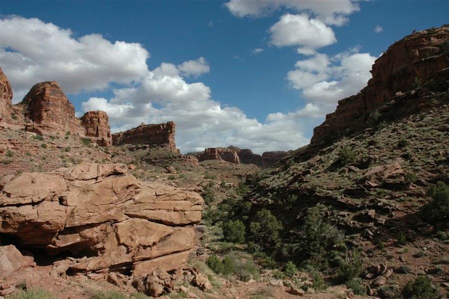 074. More annoying rocks..jpg