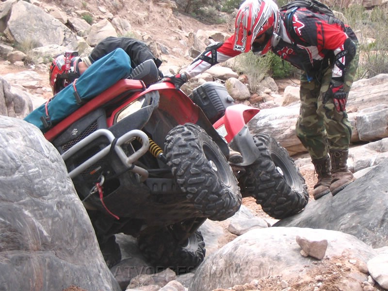 058. Ken comes over to lend a hand..jpg