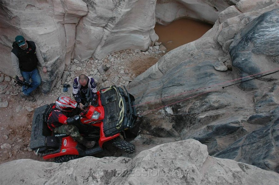 080. Jack and Ken clamp off the breather tube..jpg