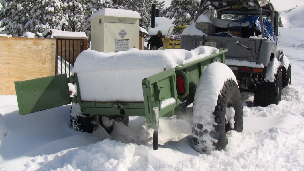 37. Trailer demo with snow..jpg