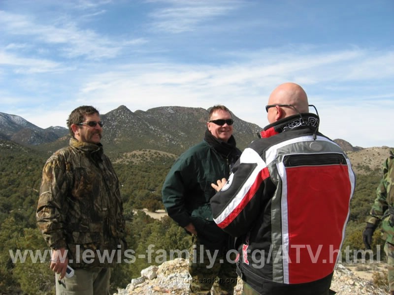 062. Ken explains to Dave and Brad..this is how you powerfist..jpg