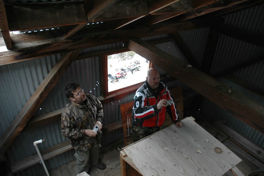 176. Dave and Ken snap photos of the rig..jpg