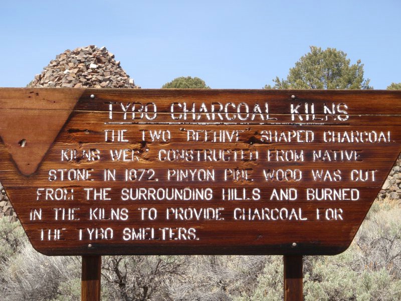 046. Amazing the rocks haven't fallen in 135 years..jpg