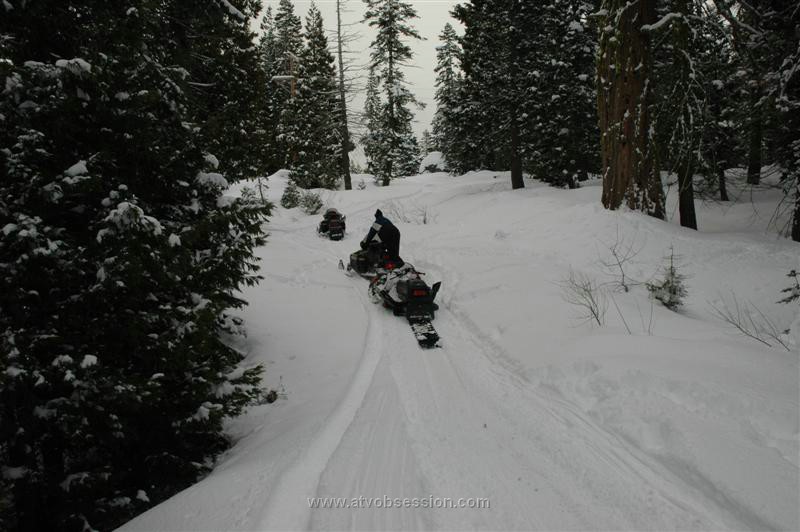 104. When Larry abandoned me..LOL..he ran into these guys with a broken belt..jpg